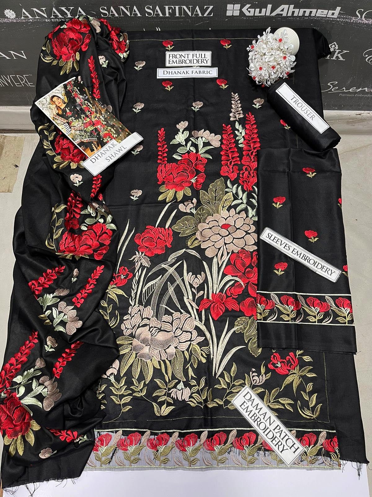 DFW-1054 Bareeze Heavy Embroidery 3PC Dhanak Suit