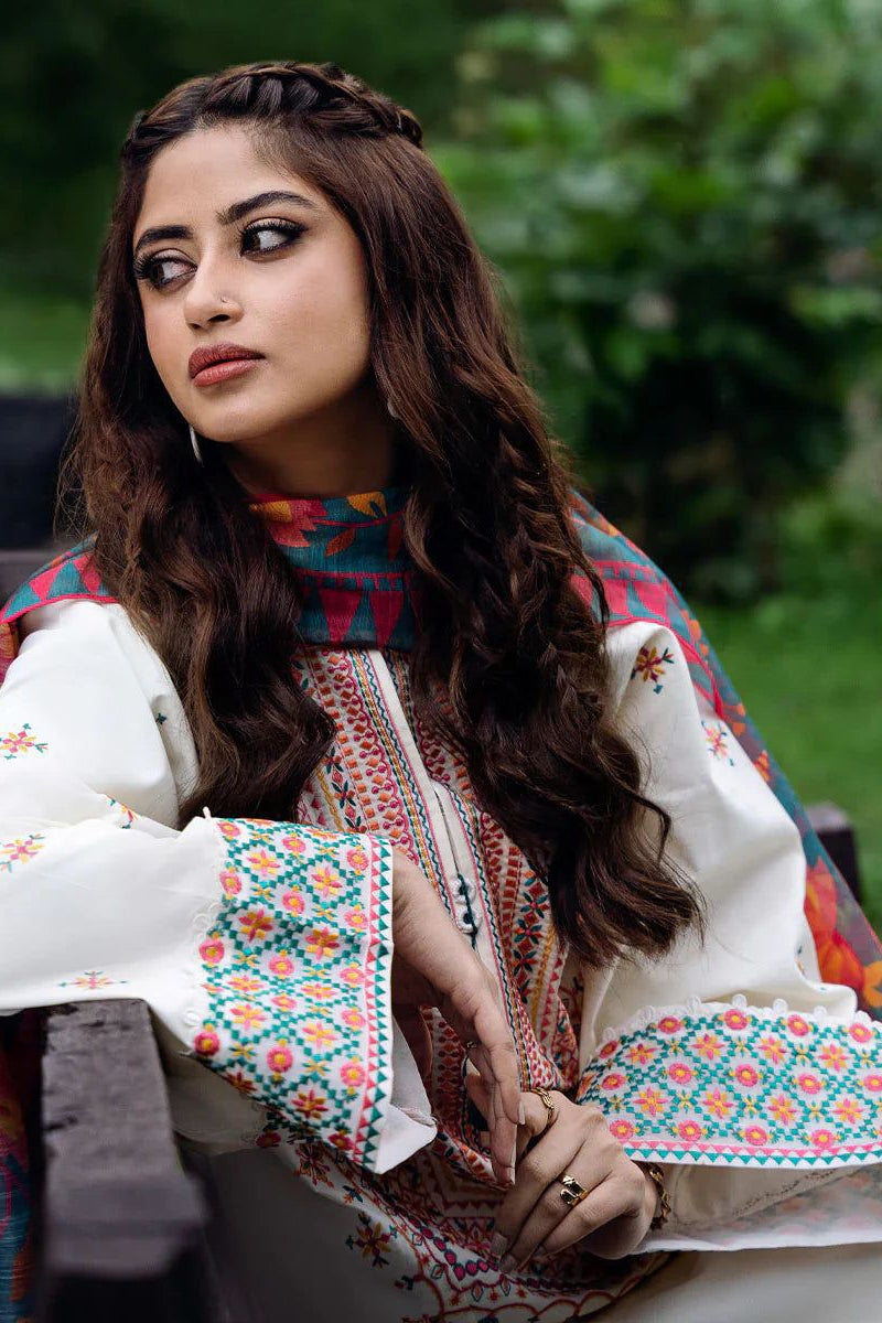 DFW-895 Sapphire Heavy Embroidery 3PC Dhanak Suit