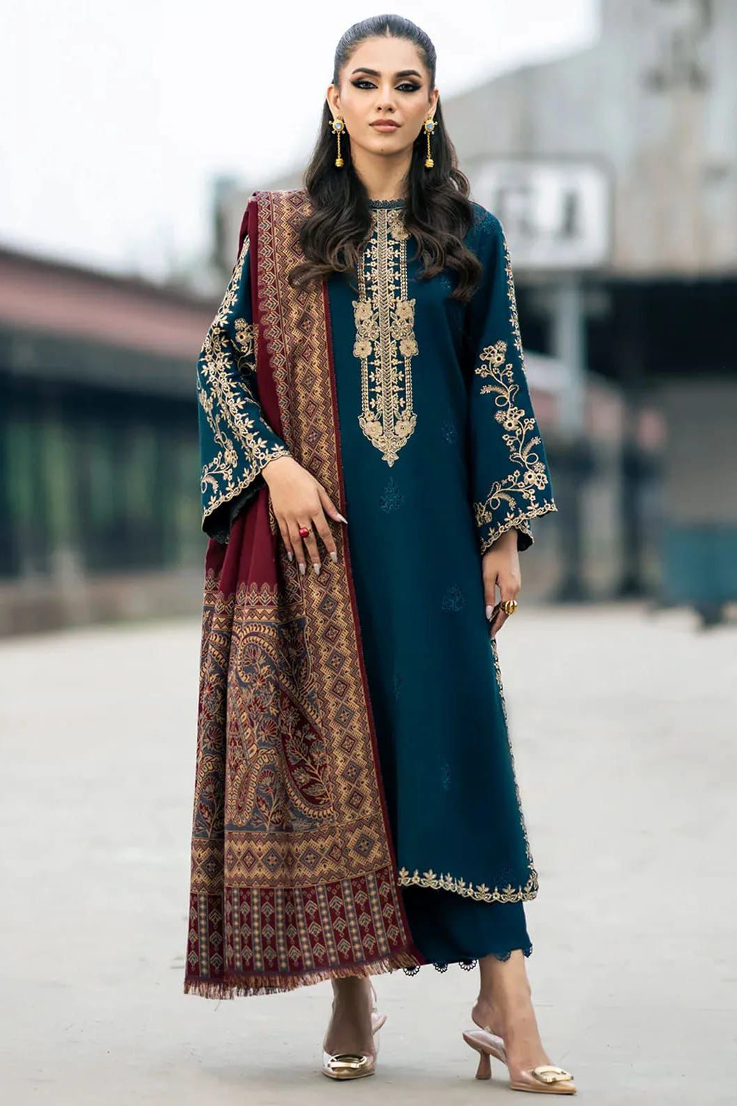 DFW-896 Izel Heavy Embroidery 3PC Dhanak Suit