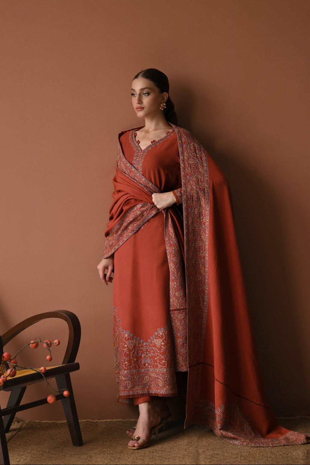 DFW-1194 Batik Embroidery 3PC Dhanak Suit