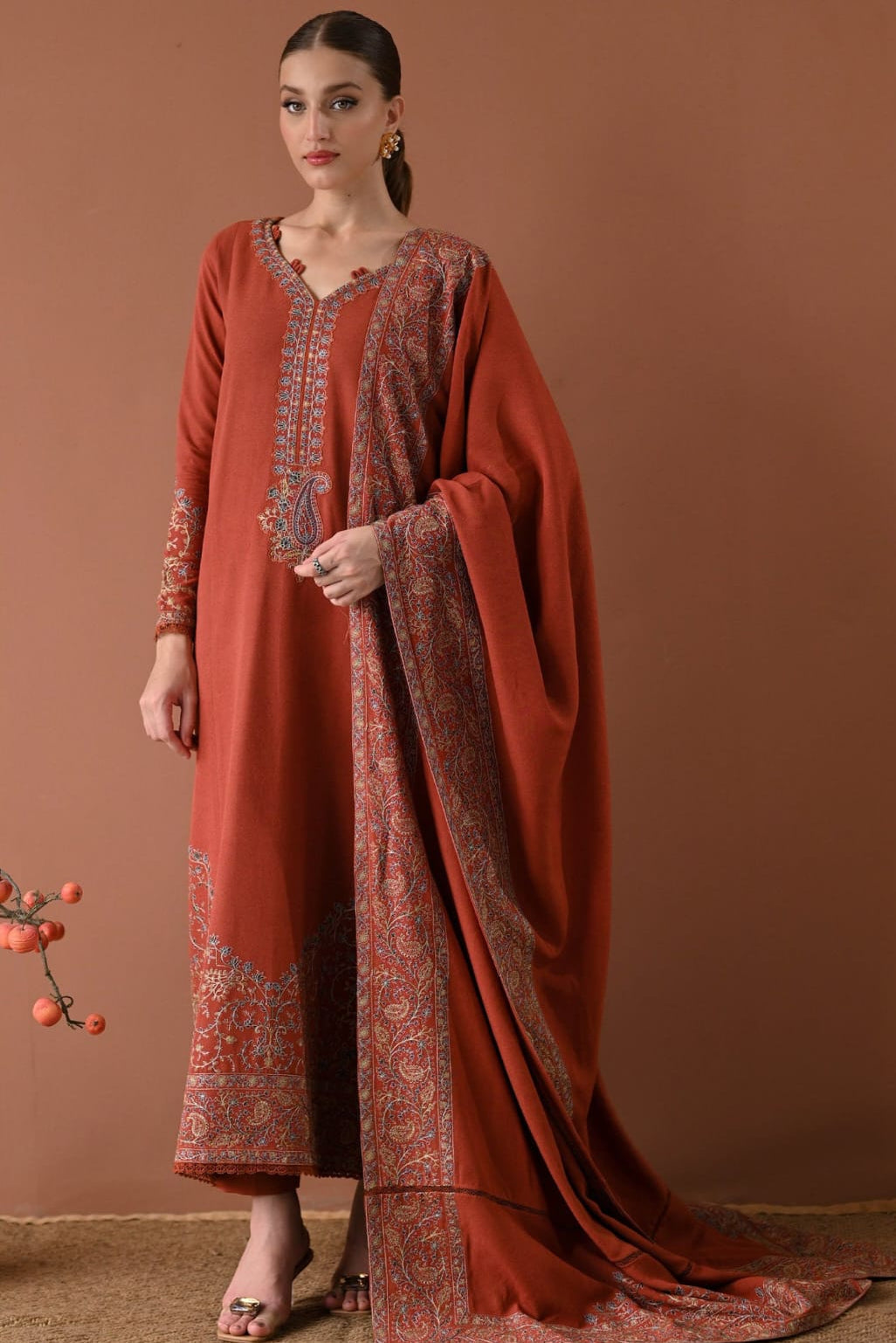 DFW-1194 Batik Embroidery 3PC Dhanak Suit