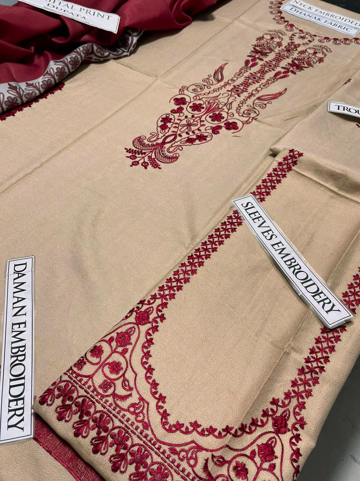 DFW-1090 Baroque Embroidery 3PC Dhanak Suit
