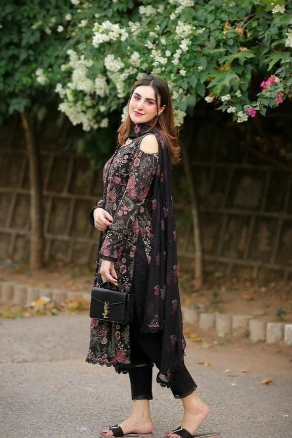 DFW-933 Bareeze Heavy Embroidery 3PC Dhanak Suit