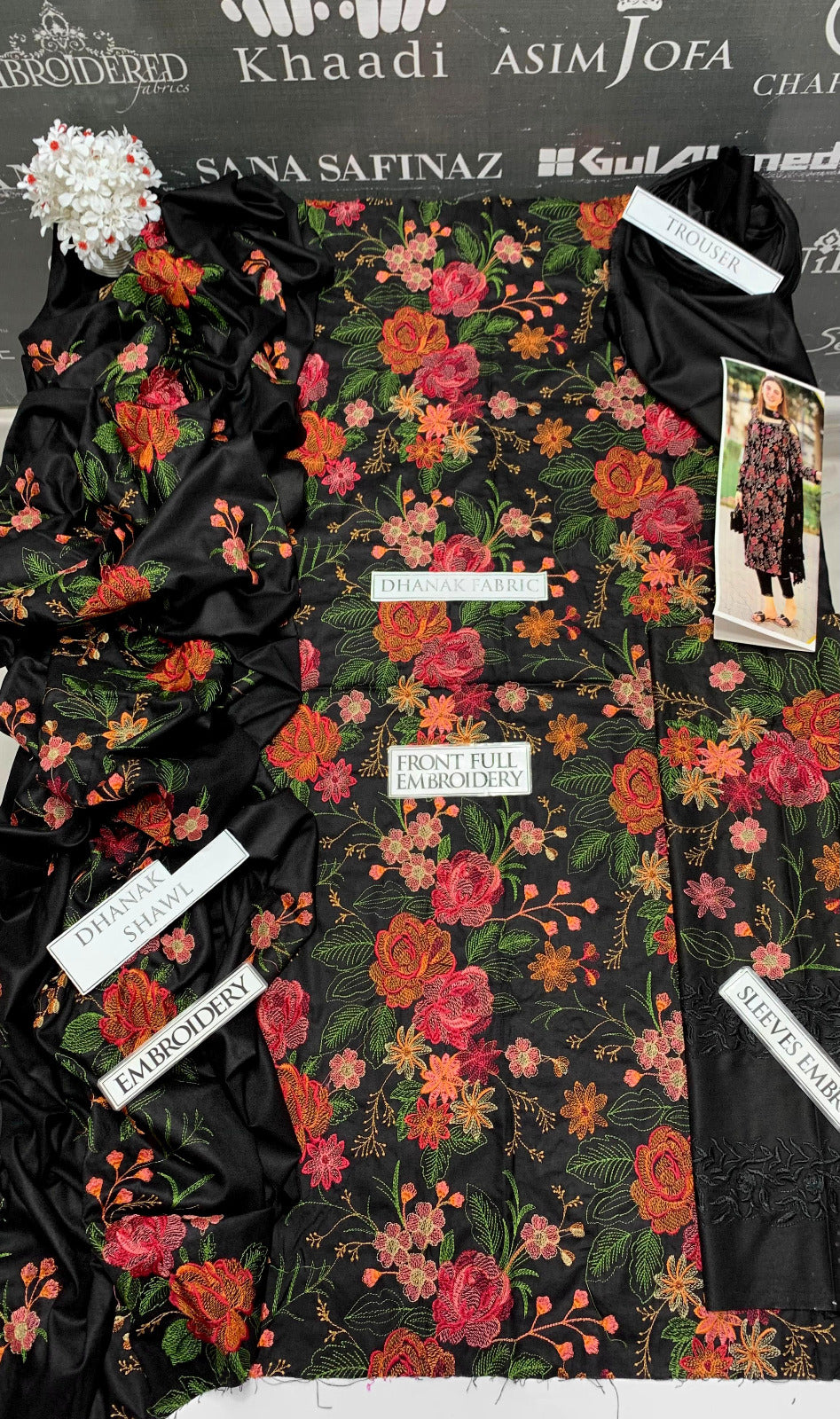DFW-933 Bareeze Heavy Embroidery 3PC Dhanak Suit