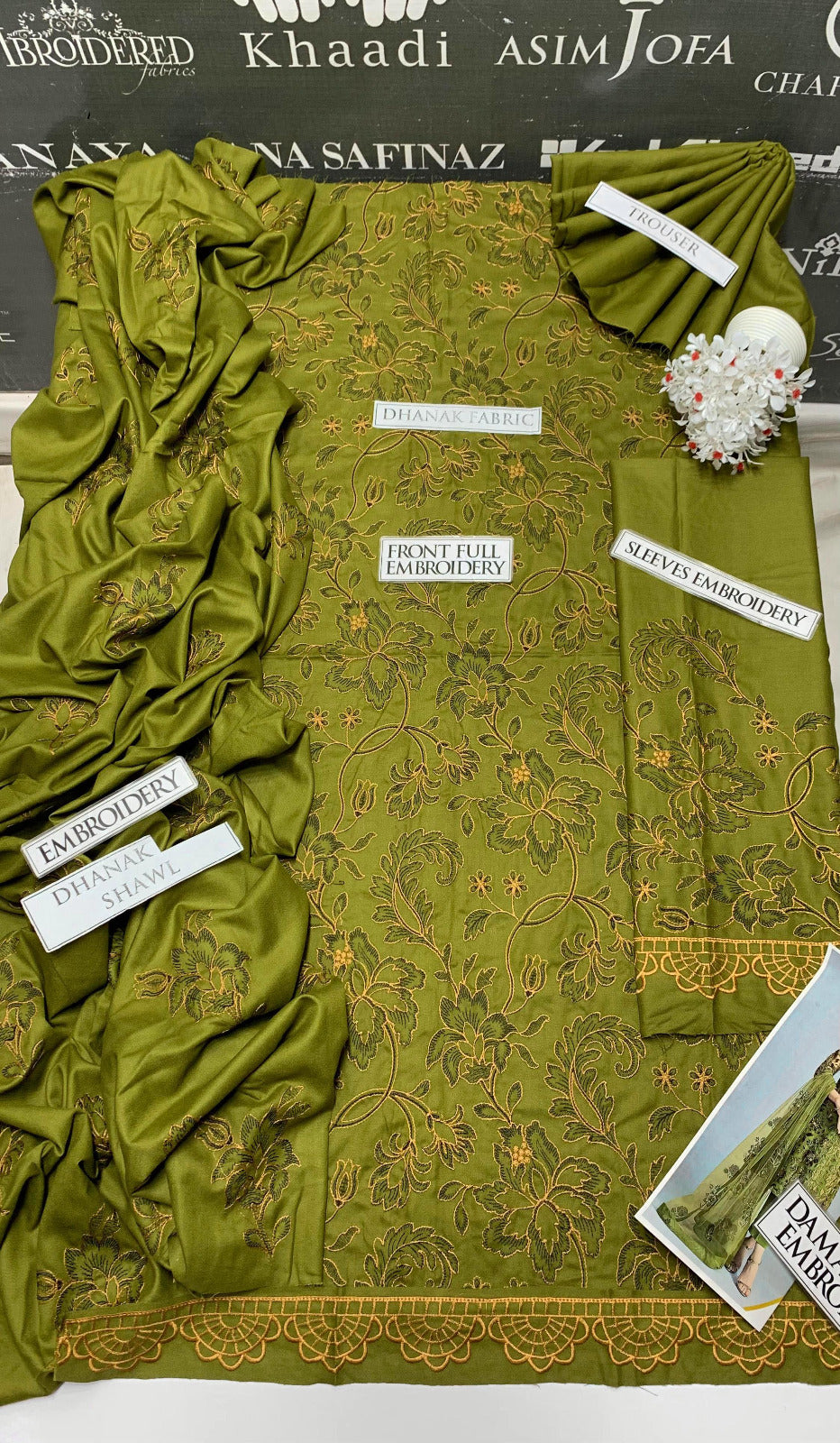 DFW-898 Bareeze Heavy Embroidery 3PC Dhanak Suit