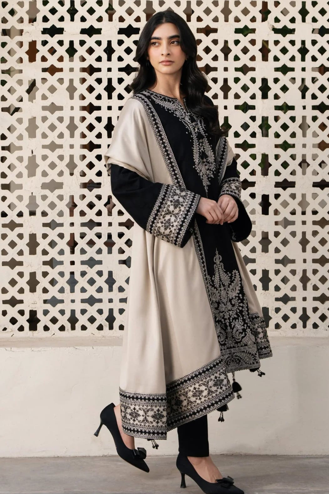 DFW-1140 Jazmin Embroidery 3PC Dhanak Suit