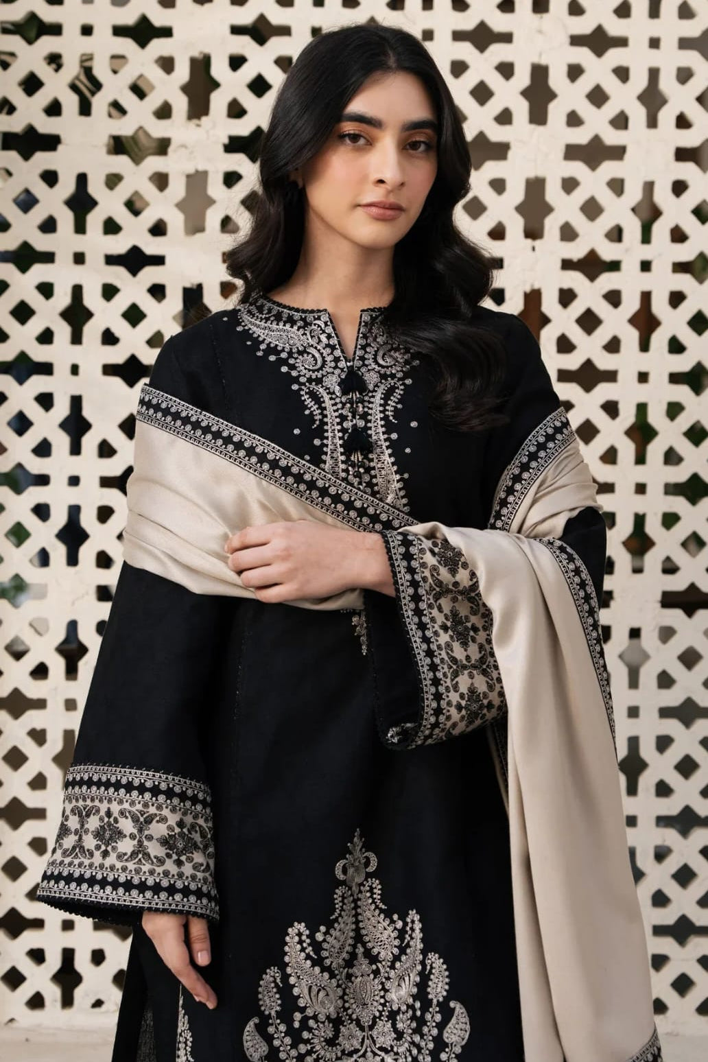 DFW-1140 Jazmin Embroidery 3PC Dhanak Suit