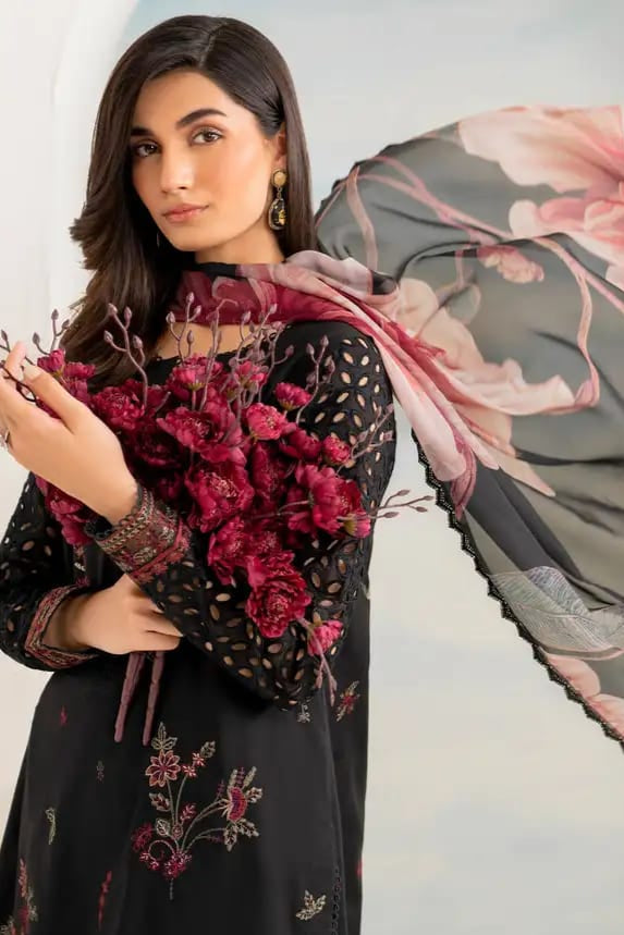 DFW-899 Iznil Heavy Embroidery 3PC Dhanak Suit