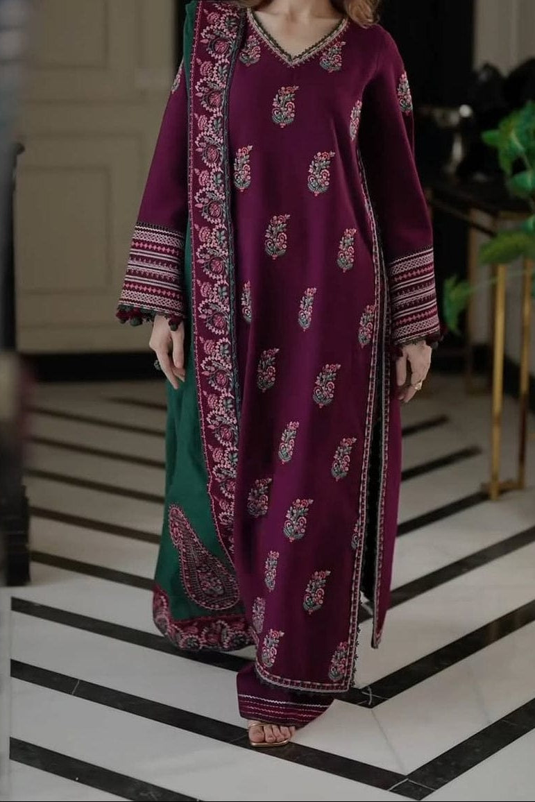 DFW-1233 Batik Embroidery 3PC Dhanak Suit