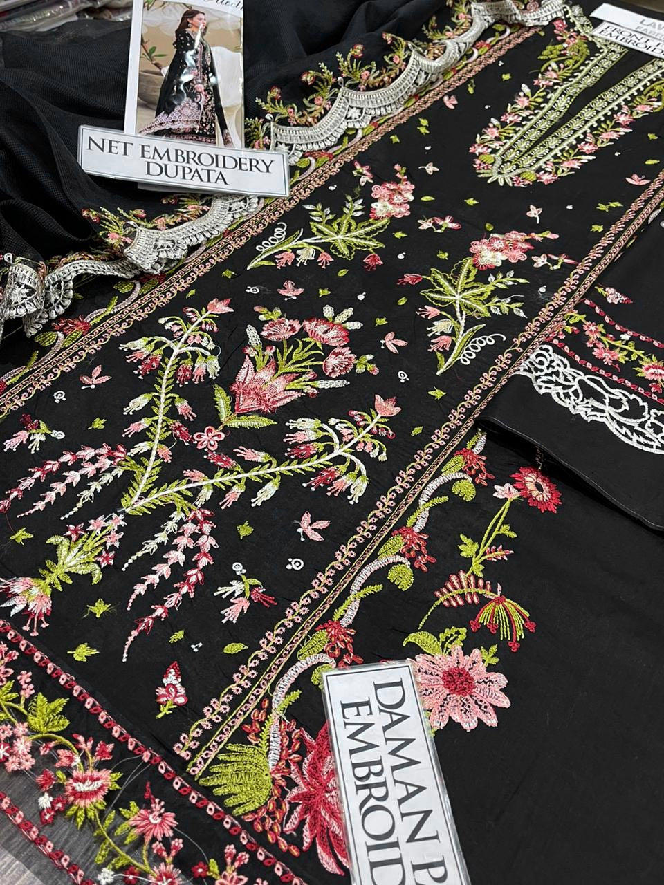 DFW-1347 Qalamkar Heavy Embroidery 3PC Lawn Suit