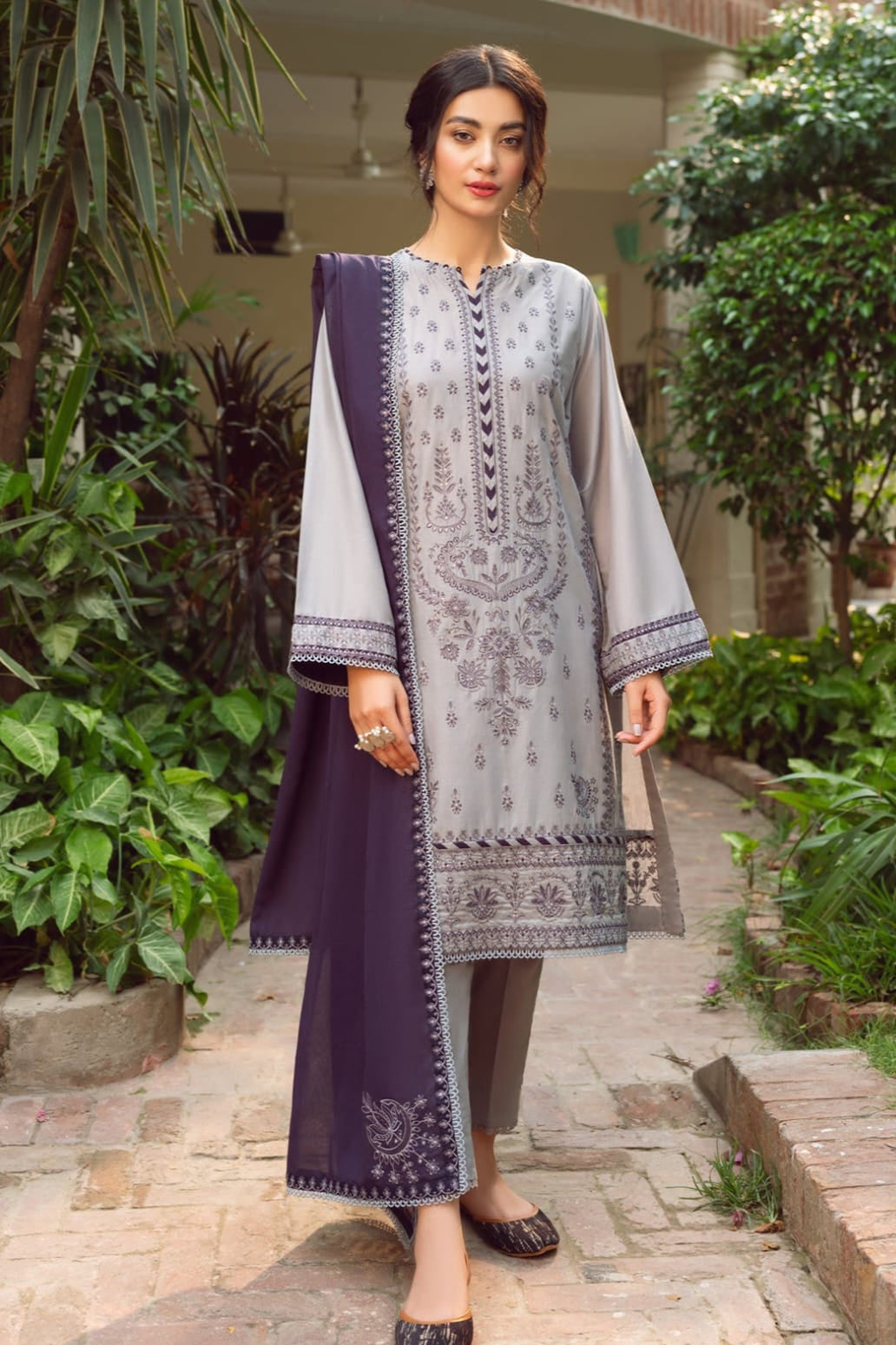 DFW-1061 Jazmin Embroidery 3PC Dhanak Suit