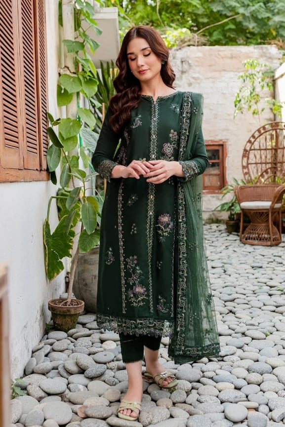 DFW-1156 Bareeze Heavy Embroidery 3PC Dhanak Suit