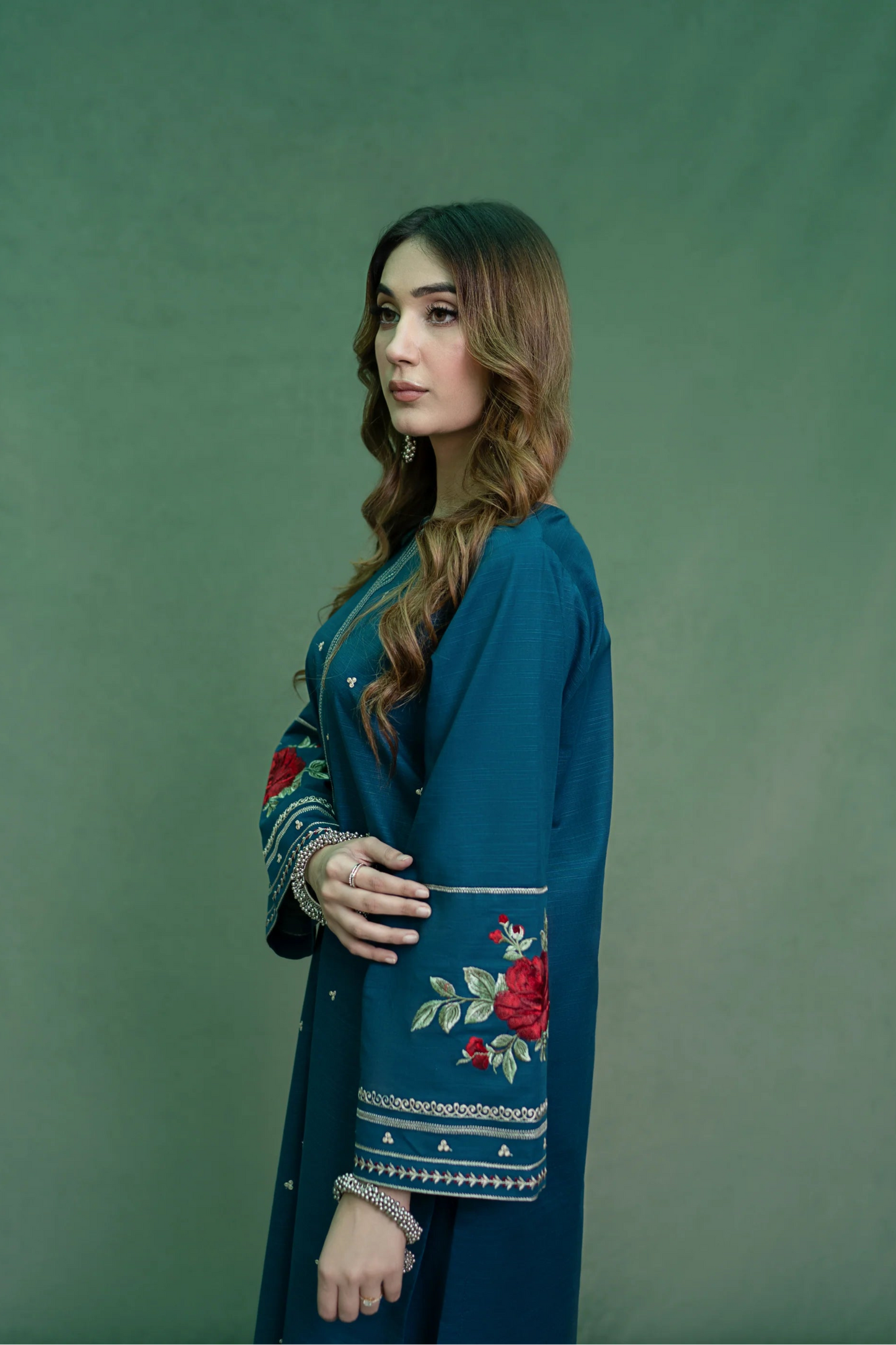 DFW-880 Beechtree Heavy Embroidery 3PC Linen Suit