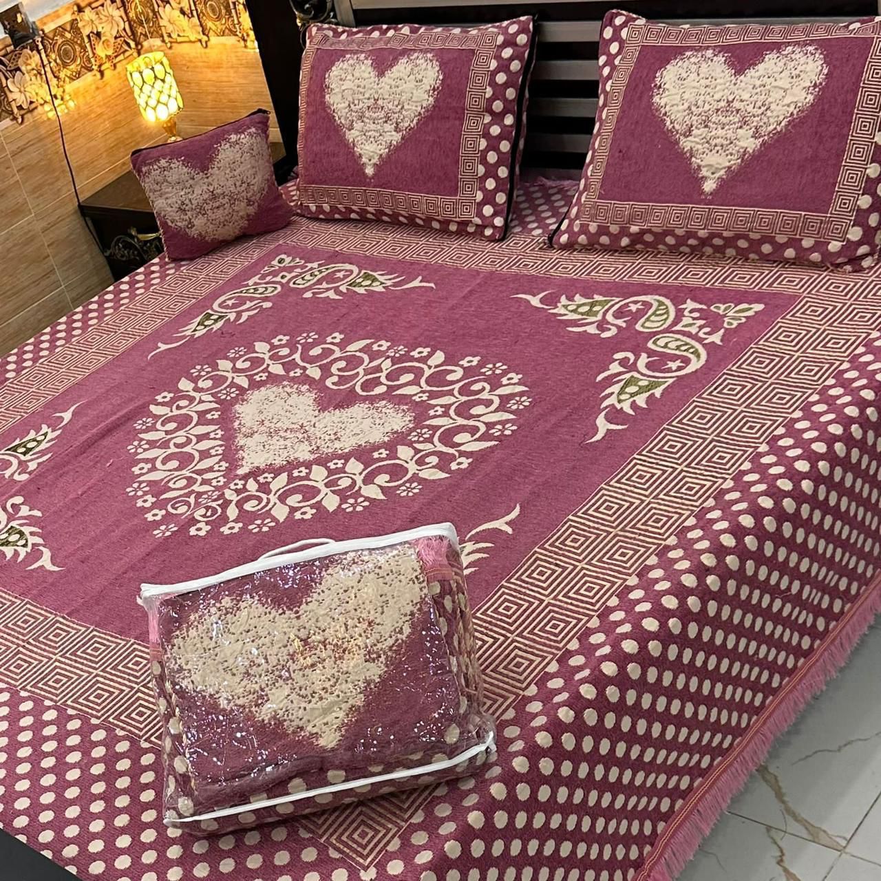 DFB-32M13 4PC Velvet Jacquard Bedsheet