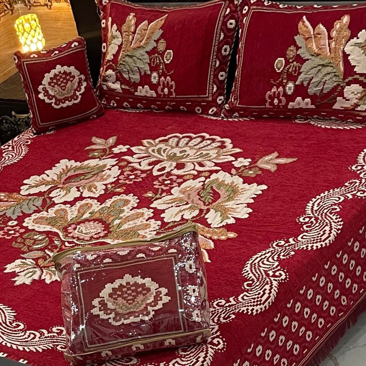 DFB-32F6 4PC Velvet Jacquard Bedsheet