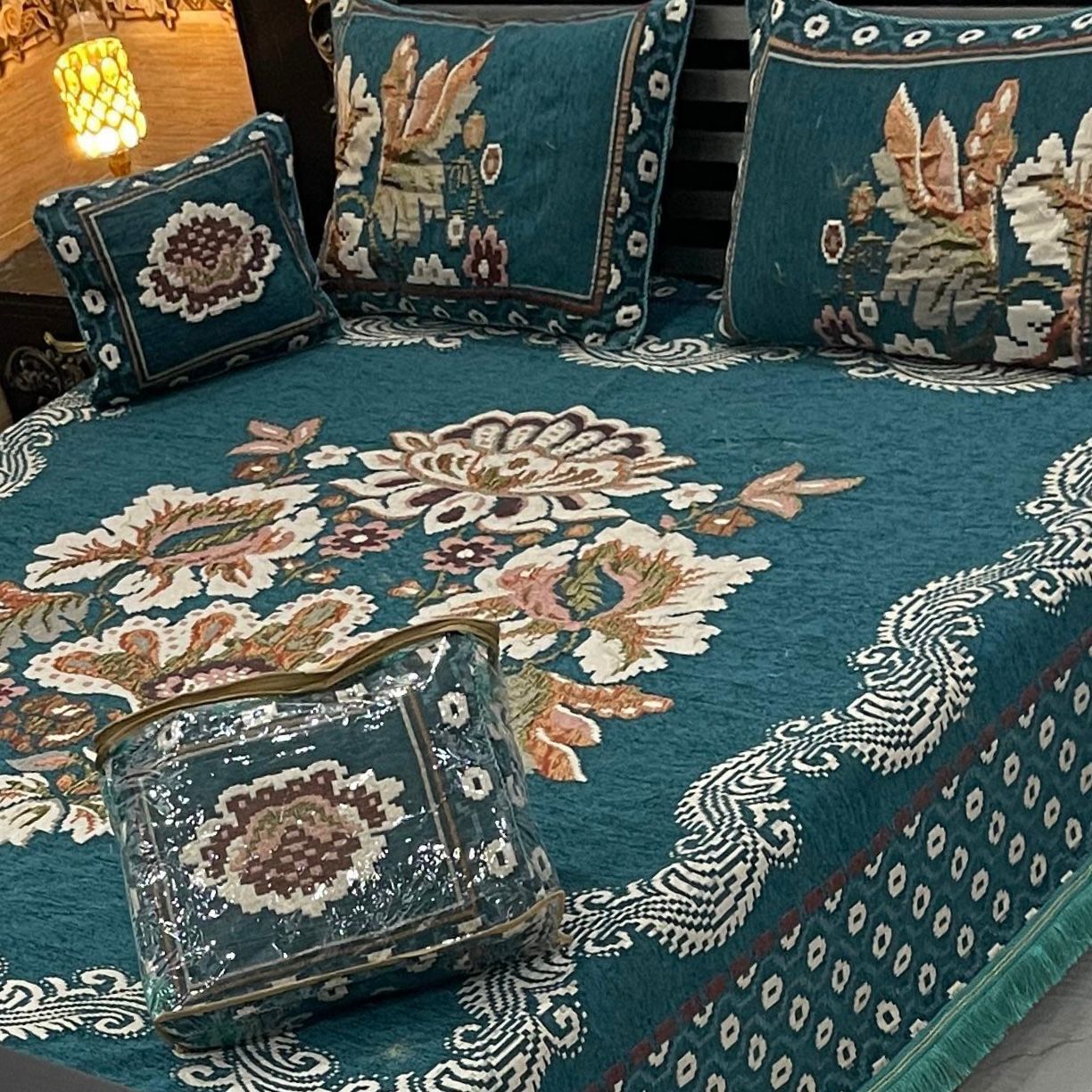 DFB-32N14  4PC Velvet Jacquard Bedsheet