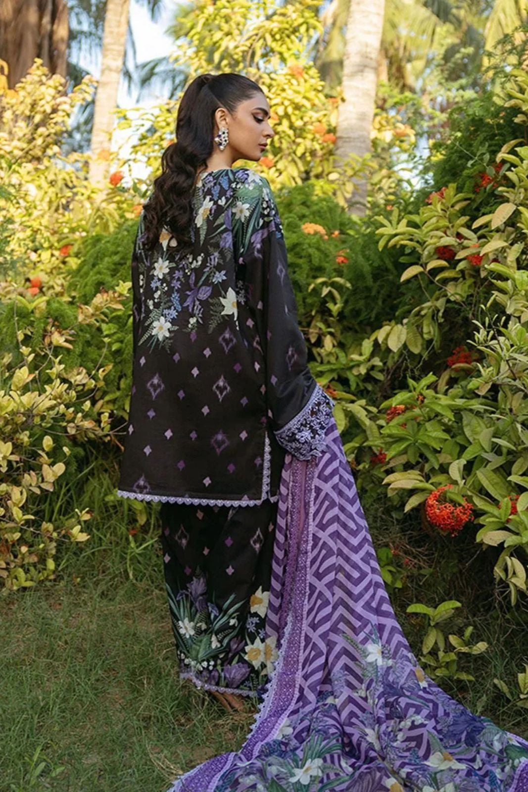 DFW-86 Zainab Embroided 3Pc Lawn Dress