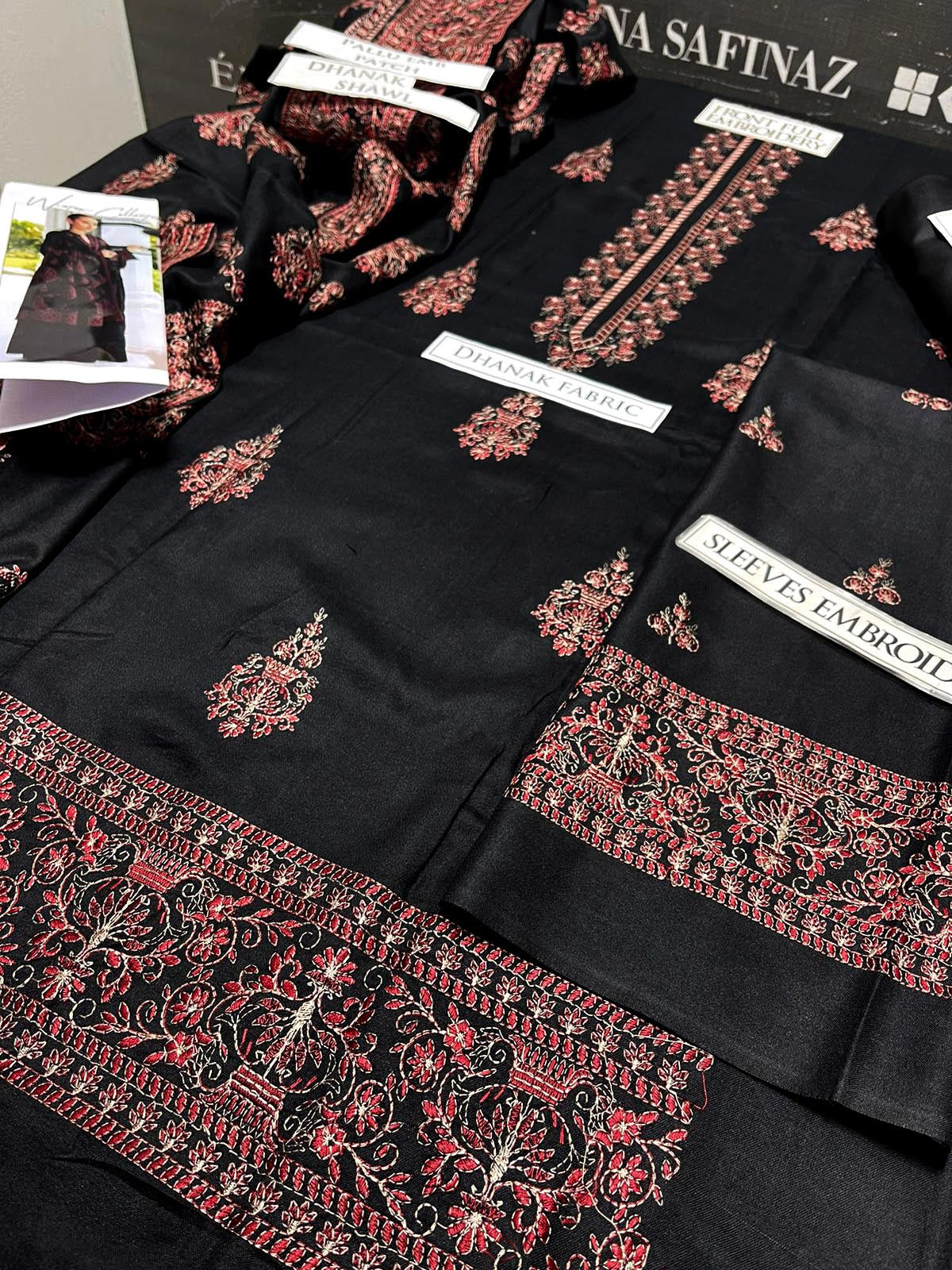 DFW-1027 Bareeze Heavy Embroidery 3PC Dhanak Suit