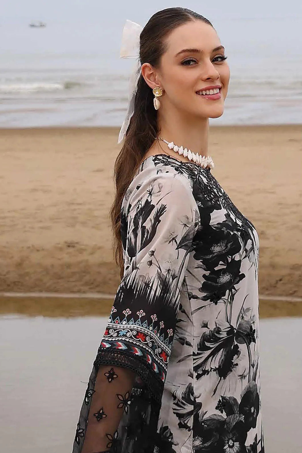 DFW - 863 Nureh Embroidery 3Pc Lawn Suit