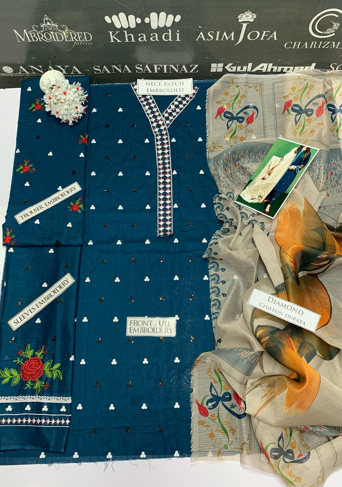 DFW-637 Beechtree Heavy Embroidery 3Pc Lawn Suit