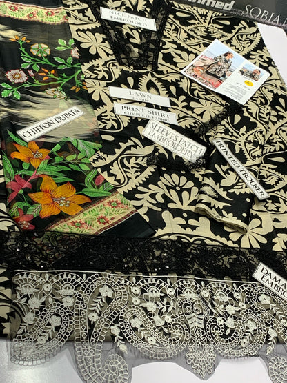 DFW-572 Maria B Heavy Embroidery 3Pc Lawn Suit