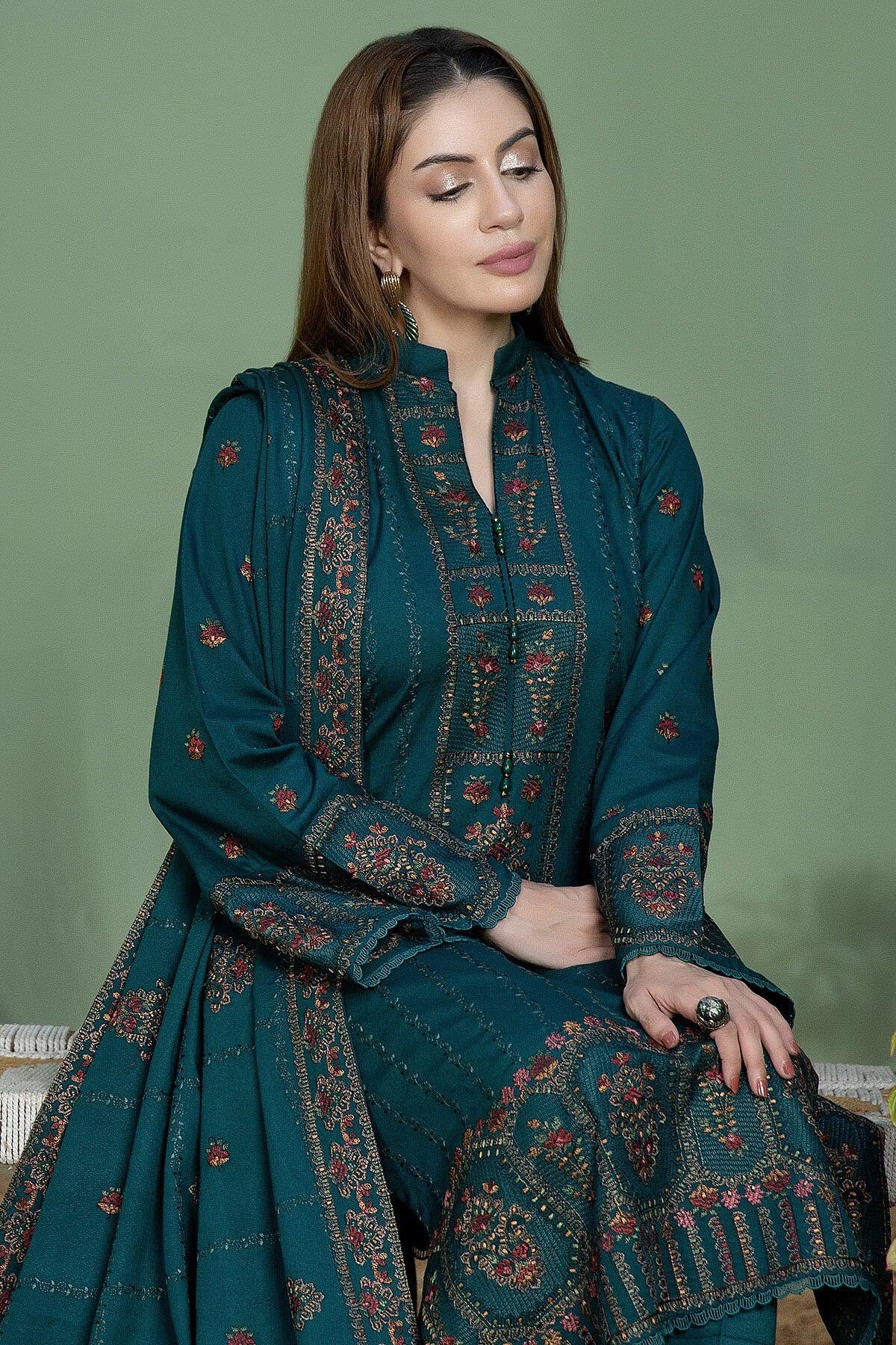 DFW-274 Noor-e-Fajar Heavy Embroidery 3Pc Lawn Dress