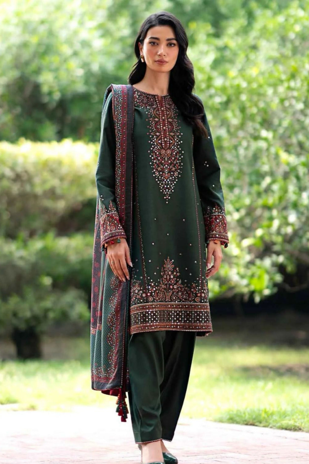 DFW-460 Jazmine Heavy Embroidery 3Pc Lawn Suit