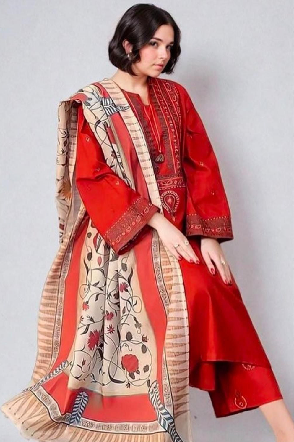 DFW-467 Nakoosh Heavy Embroidery 3Pc Lawn Suit