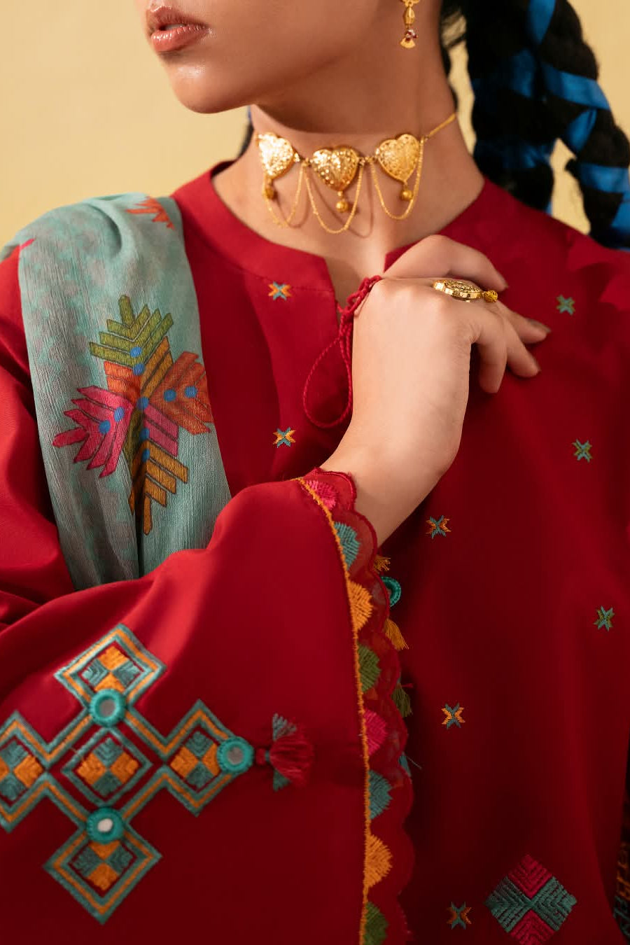 DFW-871 Sapphire Heavy Embroidery 3PC Dhanak Suit