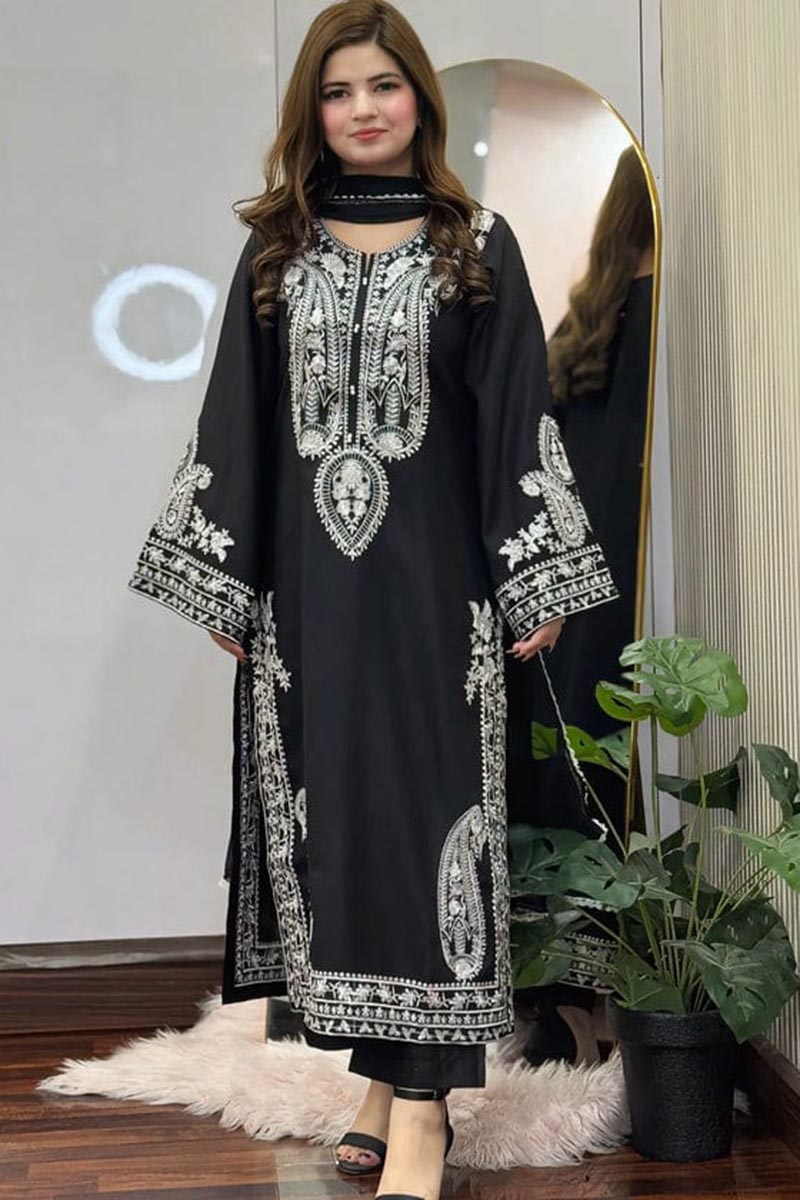 DFY-LM5 | Laam Heavy Embroidered 2Pc Lawn Dress